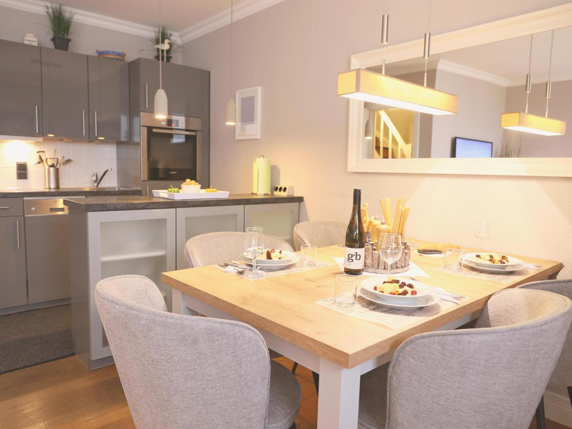 exklusive 3-Zimmer-Ferienwohnung im Herzen Westerlands Exterior foto